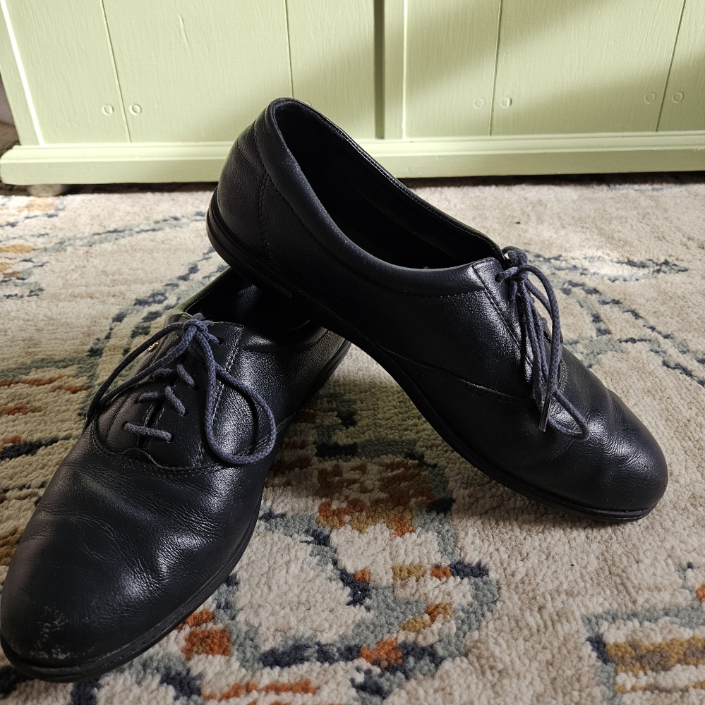Easy Spirit Navy Genuine Leather Oxford Dress Shoes